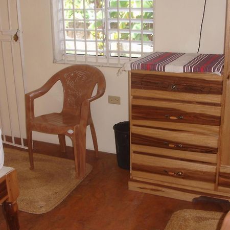 Finjam Cottage Port Antonio Ruang foto